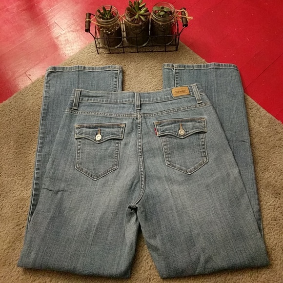 Levi's Bootcut Perfectly Slimming Jeans - Picture 3 of 7